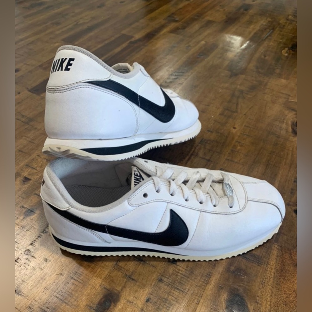 Vintage Nike Cortez ‘72 White Black Release 1/14/09 Size 9